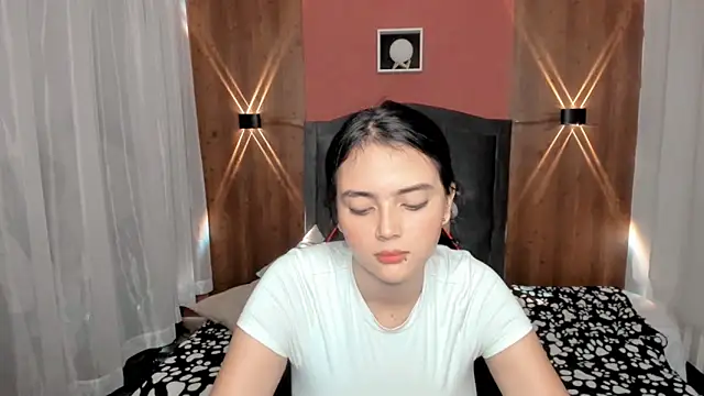 Snapshot of Sarah_angell chatting on 01-26-25, 12:05 Sarah angell online show from 01-26-25, 12:05