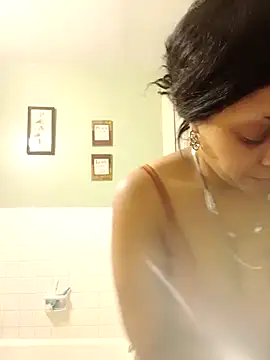 Snapshot of mariah2299 chatting on 01-26-25, 03:38 mariah2299 online show from 01-26-25, 03:38