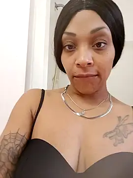 Snapshot of mariah2299 chatting on 09-10-25, 03:33 mariah2299 online show from 09-10-25, 03:33