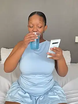 Jazmine-Blue online show from 04-16-26, 10:27