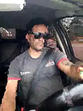 Snapshot of hecwil8 chatting on 10-06-25, 05:13 hecwil8 online show from 10-06-25, 05:13