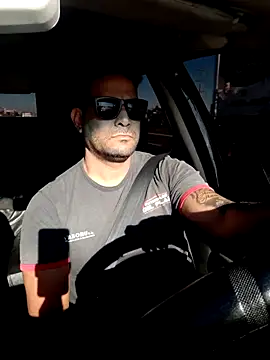 Snapshot of hecwil8 chatting on 10-09-25, 11:22 hecwil8 online show from 10-09-25, 11:22