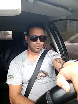 Snapshot of hecwil8 chatting on 10-17-25, 11:34 hecwil8 online show from 10-17-25, 11:34