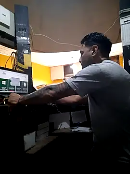 hecwil8 online show from 11-12-25, 12:53