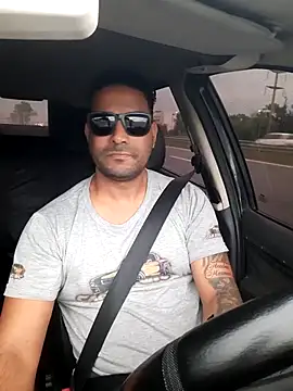 hecwil8 online show from 11-04-25, 11:47