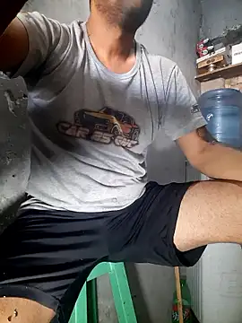 hecwil8 online show from 01-14-26, 12:42