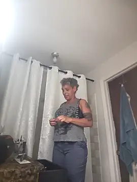 CeceilaMoon online show from 03-31-26, 05:04