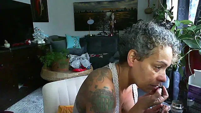 CeceilaMoon online show from 11-23-25, 02:38