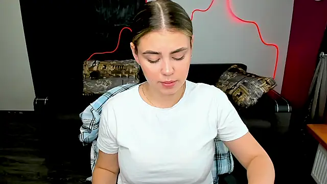 IsabellaBler online show from 09-14-25, 06:14