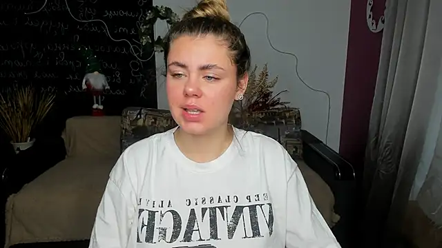 IsabellaBler online show from 12-15-25, 06:52