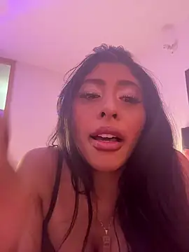 Snapshot of canela_10 chatting on 10-21-25, 03:06 canela 10 online show from 10-21-25, 03:06