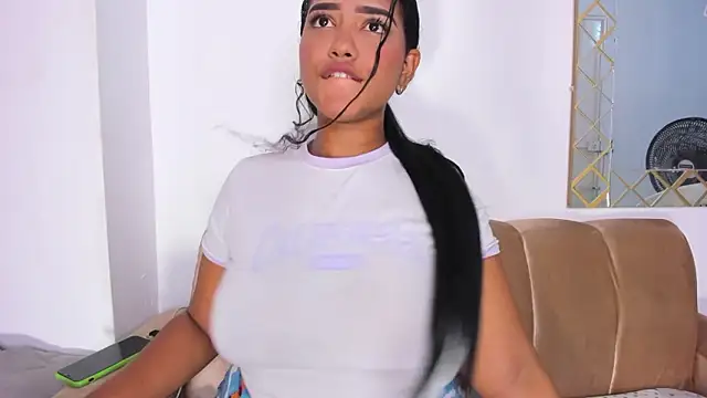 sharlot evans  online show from 03-21-26, 04:33