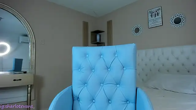 Snapshot of sharlot_evans_ chatting on 06-18-26, 12:32 sharlot evans online show from 06-18-26, 12:32