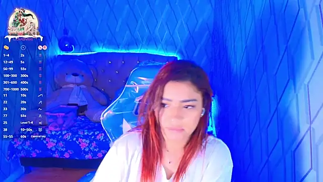 NicolleTaylor online show from 11-18-25, 04:49