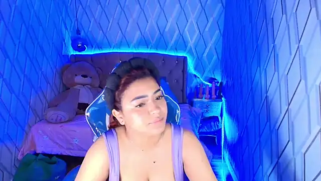 NicolleTaylor online show from 11-15-25, 12:47