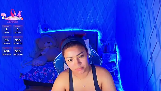 NicolleTaylor online show from 11-14-25, 03:32