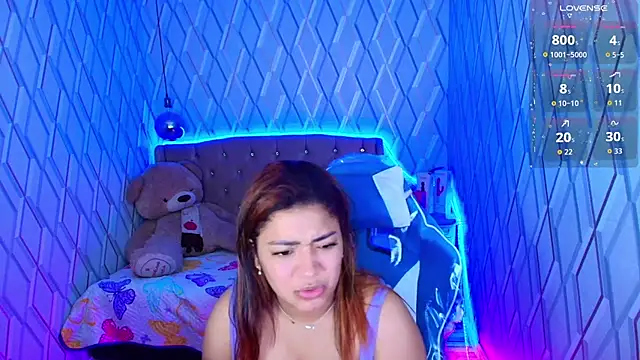 NicolleTaylor online show from 10-22-25, 02:44