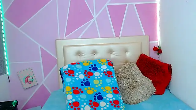 Snapshot of AngeDrty chatting on 02-09-26, 10:41 AngeDrty online show from 02-09-26, 10:41