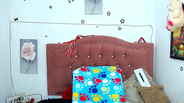 Snapshot of AngeDrty chatting on 03-10-25, 07:29 AngeDrty online show from 03-10-25, 07:29