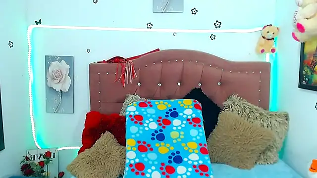 Snapshot of AngeDrty chatting on 02-20-25, 12:30 AngeDrty online show from 02-20-25, 12:30