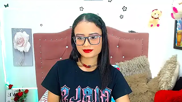Snapshot of AngeDrty chatting on 01-12-25, 08:03 AngeDrty online show from 01-12-25, 08:03