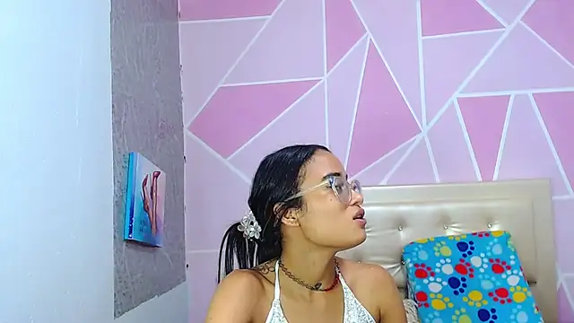 AngeDrty online show from 06-17-26, 02:33