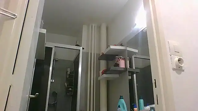 Linaluxa online show from 01-13-26, 06:45