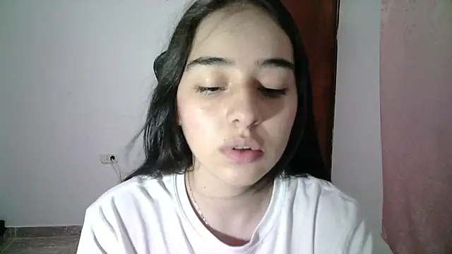 Snapshot of aineangeel chatting on 10-07-25, 01:28 aineangeel online show from 10-07-25, 01:28