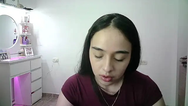 Snapshot of aineangeel chatting on 05-12-26, 02:19 aineangeel online show from 05-12-26, 02:19