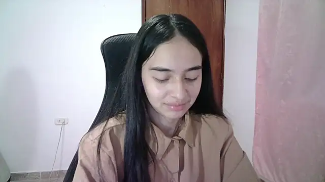 Snapshot of aineangeel chatting on 03-20-25, 03:45 aineangeel online show from 03-20-25, 03:45