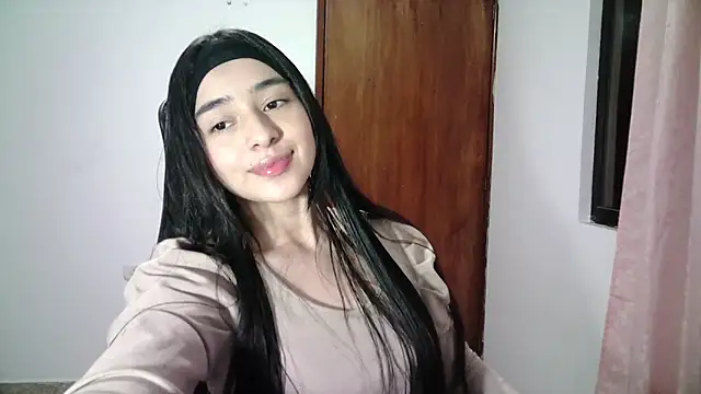 Snapshot of aineangeel chatting on 09-25-25, 12:27 aineangeel online show from 09-25-25, 12:27