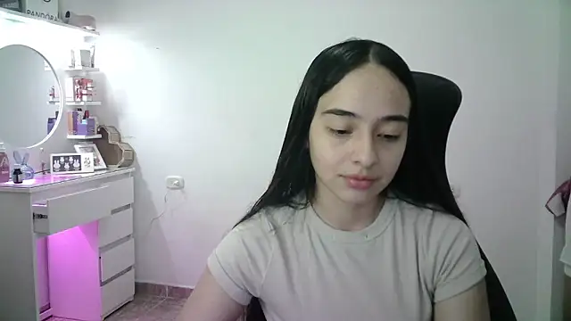 Snapshot of aineangeel chatting on 04-24-26, 01:07 aineangeel online show from 04-24-26, 01:07