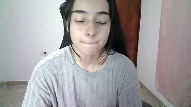 Snapshot of aineangeel chatting on 10-11-25, 11:50 aineangeel online show from 10-11-25, 11:50