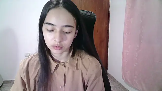 Snapshot of aineangeel chatting on 03-20-25, 12:40 aineangeel online show from 03-20-25, 12:40