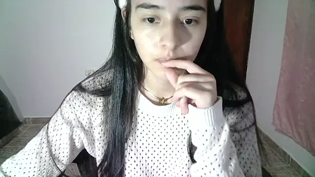 Snapshot of aineangeel chatting on 03-13-25, 04:05 aineangeel online show from 03-13-25, 04:05