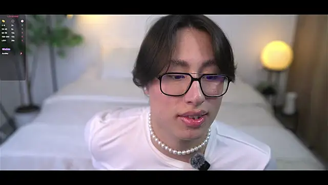 SrLuis18 online show from 12-21-25, 08:09