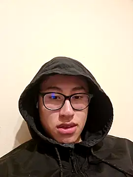 Snapshot of SrLuis18 chatting on 12-04-24, 03:53 SrLuis18 online show from 12-04-24, 03:53