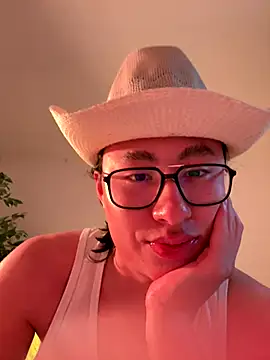 SrLuis18 online show from 11-07-25, 03:00