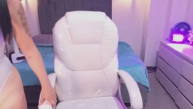 iam sofiia online show from 03-27-26, 08:32