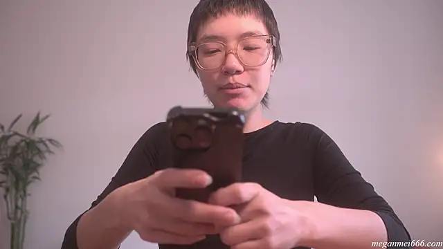 Snapshot of meganmei666 chatting on 03-13-26, 05:18 meganmei666 online show from 03-13-26, 05:18