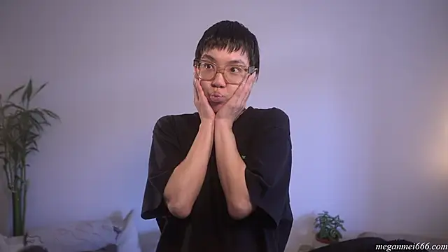 Snapshot of meganmei666 chatting on 04-07-26, 06:21 meganmei666 online show from 04-07-26, 06:21