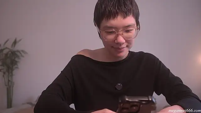 Snapshot of meganmei666 chatting on 03-19-26, 05:24 meganmei666 online show from 03-19-26, 05:24