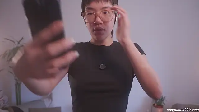 Snapshot of meganmei666 chatting on 04-15-26, 06:01 meganmei666 online show from 04-15-26, 06:01