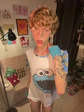 lyamthommpson online show from 02-09-26, 03:26