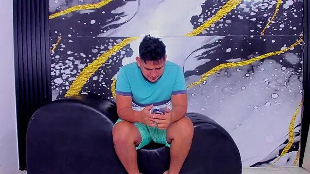 Snapshot of sweethot___ chatting on 09-19-25, 02:10 sweethot online show from 09-19-25, 02:10