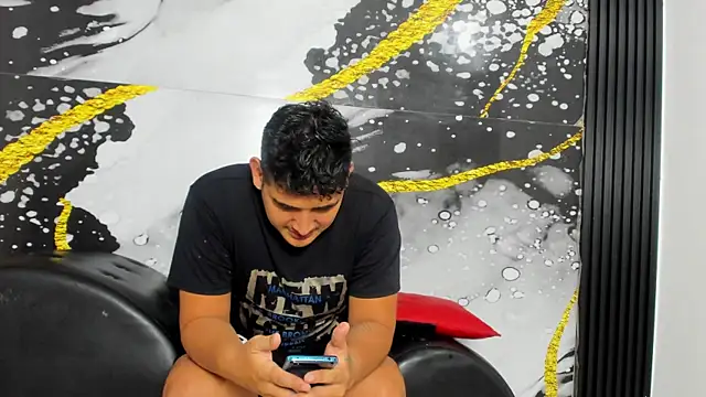 Snapshot of sweethot___ chatting on 09-09-25, 02:26 sweethot online show from 09-09-25, 02:26