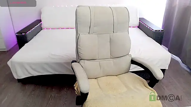 Snapshot of Kira_Winner chatting on 03-20-25, 12:54 Kira Winner online show from 03-20-25, 12:54