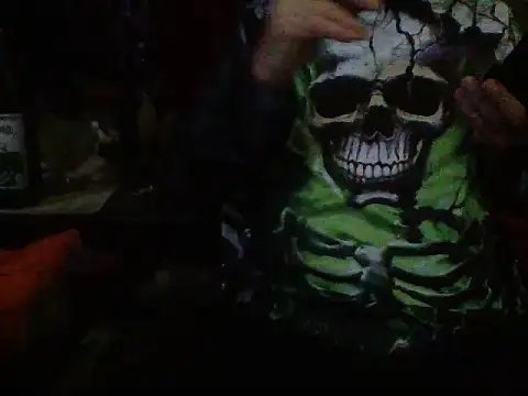 Snapshot of mrdemoncrowly chatting on 06-12-26, 03:59 mrdemoncrowly online show from 06-12-26, 03:59