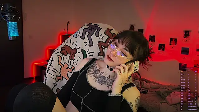 Snapshot of deadlysweet chatting on 01-07-26, 04:28 deadlysweet online show from 01-07-26, 04:28