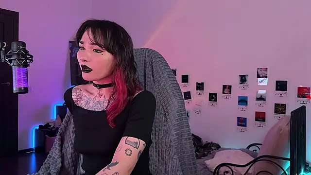 deadlysweet online show from 06-14-26, 07:04